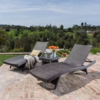 Set di 3 pezzi chaise longue da esterno in vimini Thelma GDFStudio, color moka misto