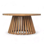 Daybed a 3 posti imbottito in legno di acacia rustico Pascal di Christopher Knight Home con tavolino da caffè