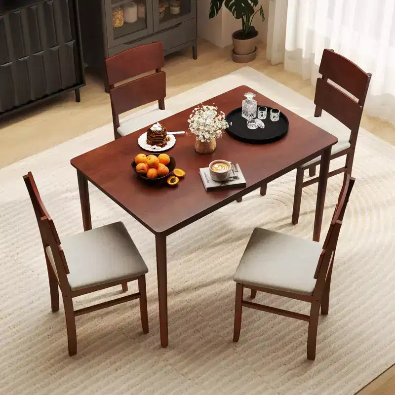Set da pranzo Costway 5 pezzi per 4 persone, tavolo in legno stile rustico e 4 sedie imbottite