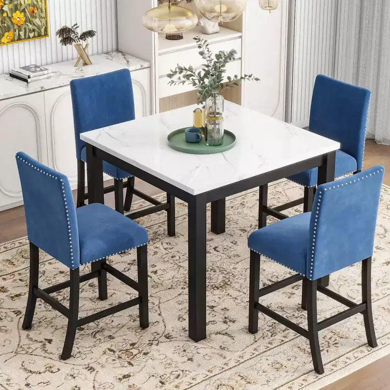 Set da pranzo da 5 pezzi, tavolo da pranzo altezza bancone, set da pranzo altezza bar con 4 sedie rivestite in velluto e tavolo da pranzo con piano in finto marmo - ModernLuxe