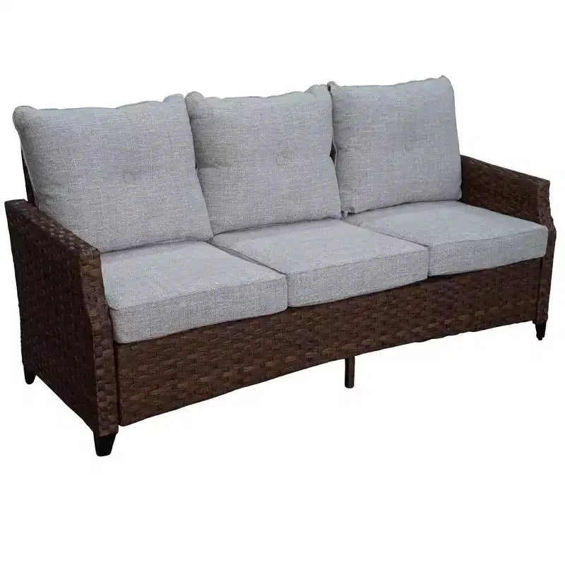 Set divano da 5 pezzi Courtyard Casual Costa Mesa - Marrone. Un divano, due poltrone, un tavolino e una struttura per braciere con tessuto in poliestere tinto in massa.