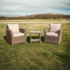 Set da conversazione Courtyard Casual Capri 3 pezzi include: un tavolino e due poltrone club