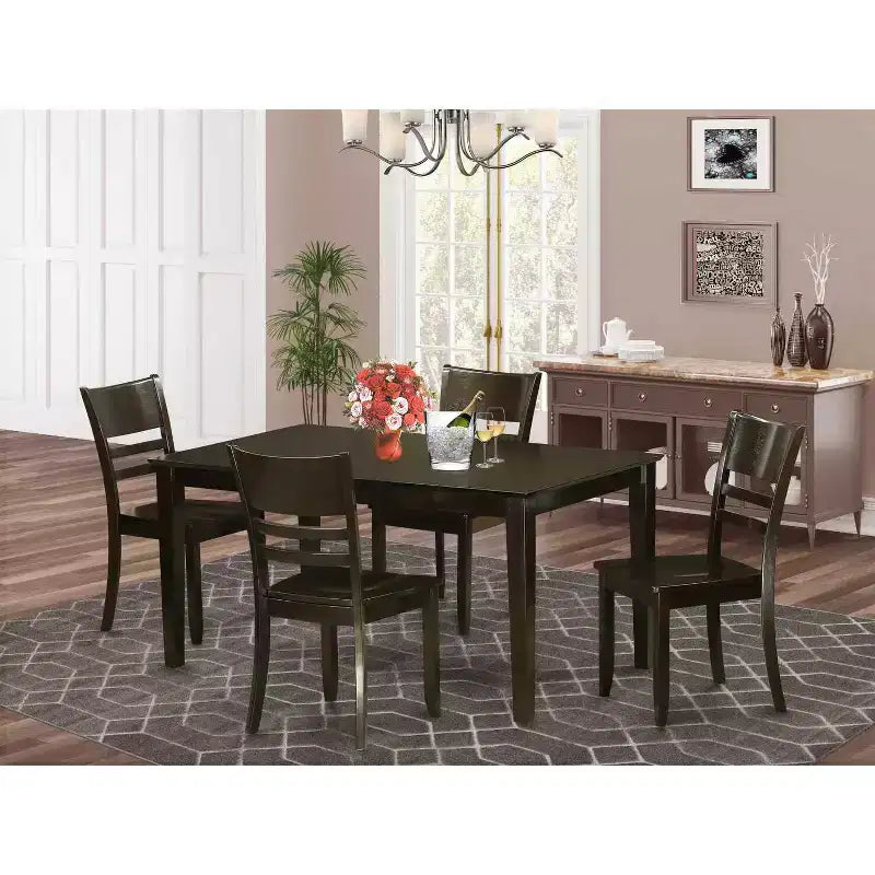 HomeStock tavolo da pranzo rettangolare a 5 pezzi con finitura cappuccino in legno massello con 4 sedie