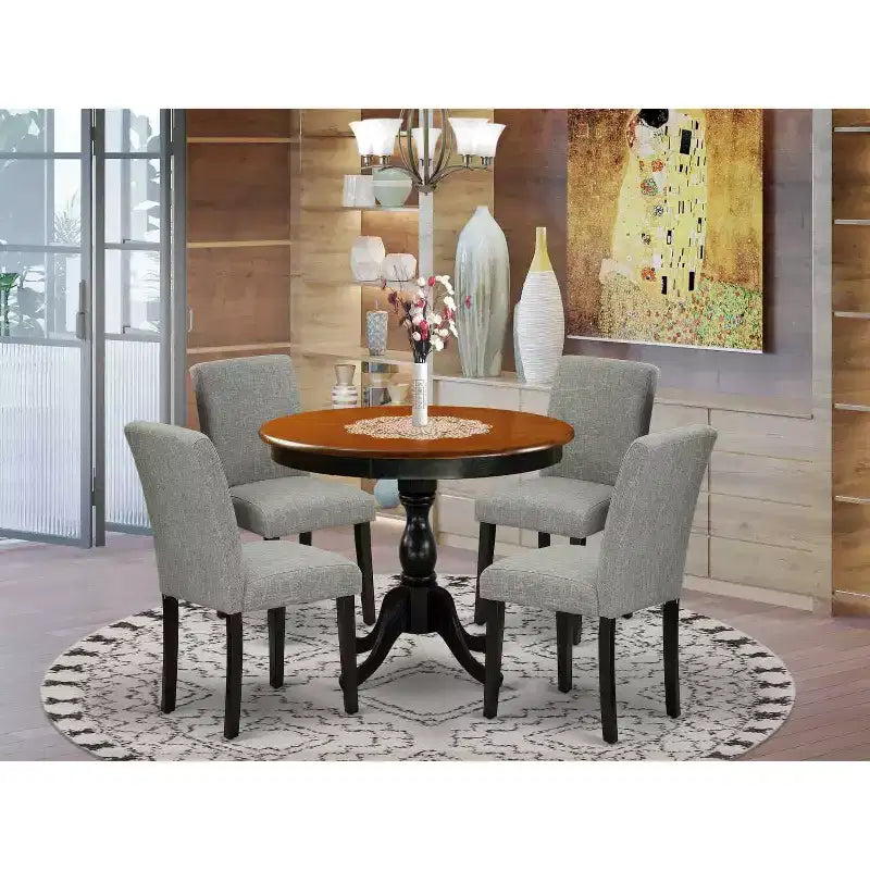 HomeStock, tavolo da pranzo 5 pezzi con ripiano in legno massello, finitura nera e color ciliegia, con 4 sedie Parson