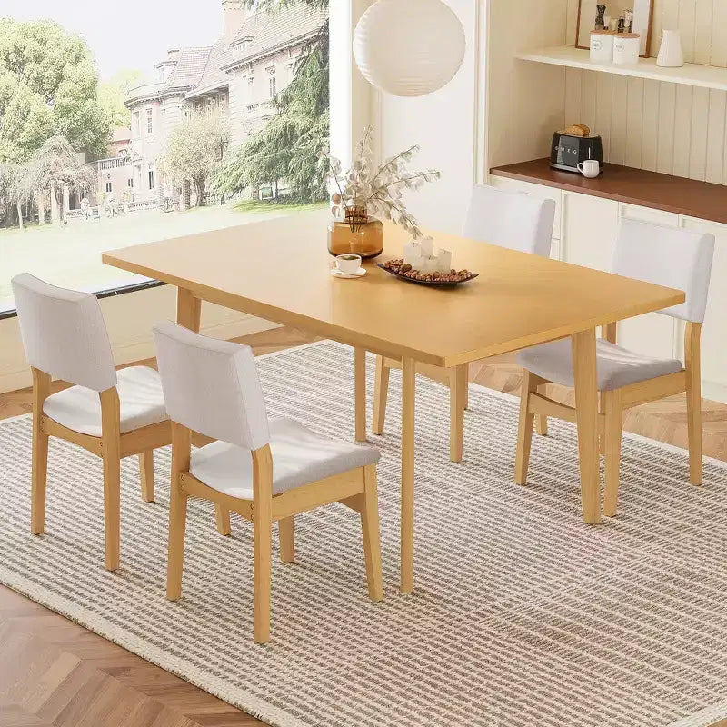 Set da pranzo moderno 5 pezzi GDFStudio Crawford - Tavolo rettangolare in legno massello e sedie in lino imbottite