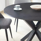 Moderno set da pranzo per 4, tavolo su piedistallo salvaspazio con sedie imbottite in boucle, schienale in rattan a rete, uso appartamento-Panipeachy
