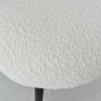 Moderno set da pranzo per 4, tavolo su piedistallo salvaspazio con sedie imbottite in boucle, schienale in rattan a rete, uso appartamento-Panipeachy