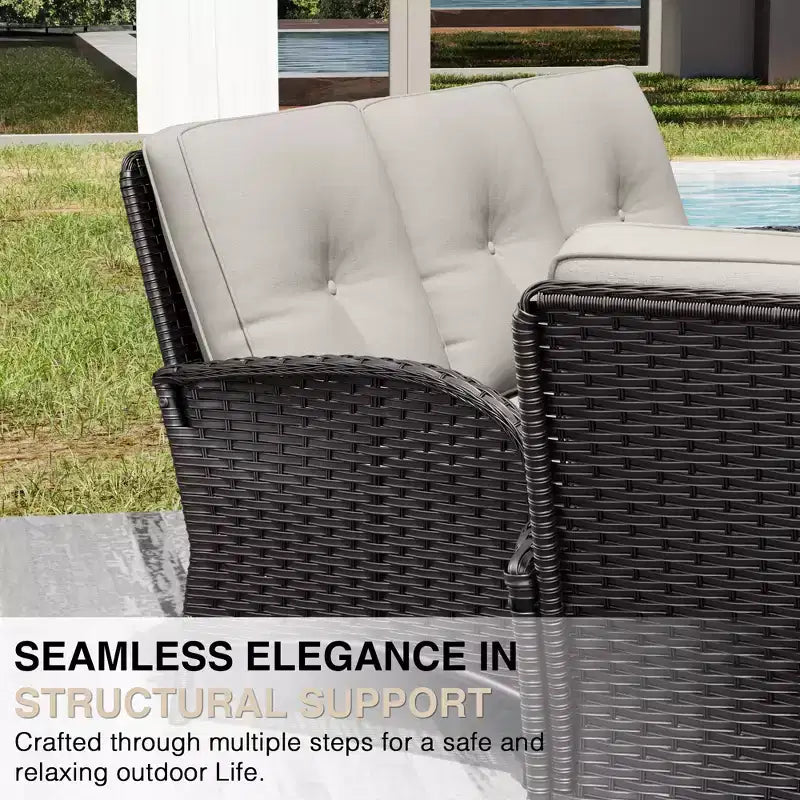 Set di sedie girevoli da esterno UPTIOT: 1 divano, 4 sedie girevoli, 2 pouf e design resistente alle intemperie