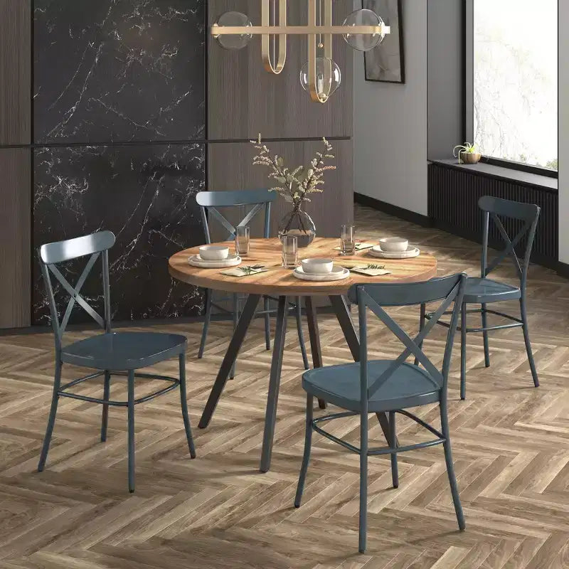 Set tavolo da pranzo rotondo Jolana da 45" con piano in quercia e finitura nera e sedie in metallo con schienale a X - iNSPIRE Q