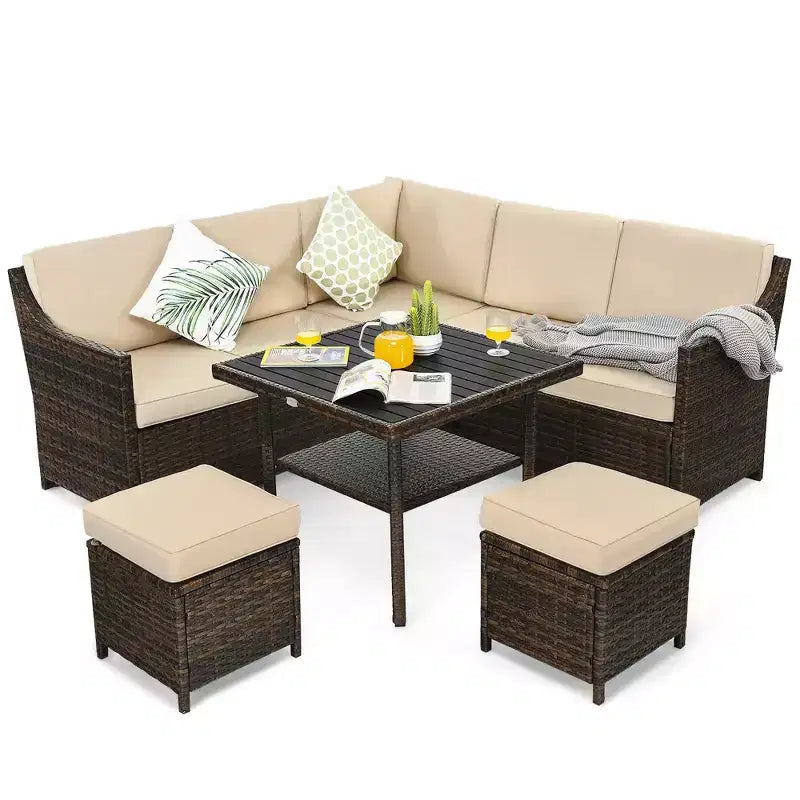 Set di mobili da pranzo da giardino Costway in rattan, 6 pezzi, con divano, pouf, tavolo e ripiano inferiore