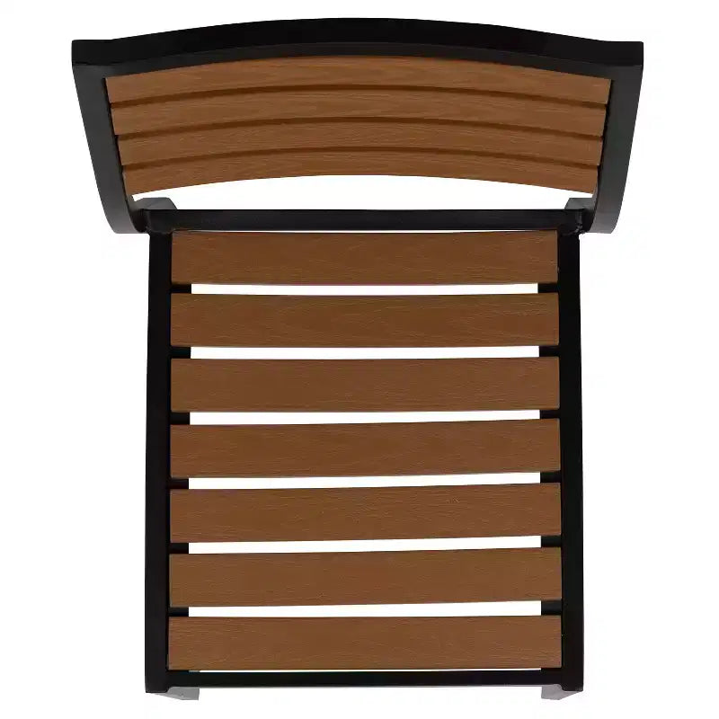 Set tavolo da patio 3 pezzi Emma e Oliver - Lamelle in poly teak sintetico - Tavolo quadrato da 35 con telaio in acciaio con 2 sedie impilabili in finto teak