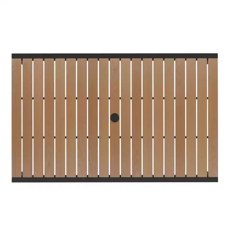 Set da tavolo da patio Emma e Oliver da 7 pezzi - 4 sedie impilabili in finto teak sintetico - Tavolo in finto teak - Ombrellone con base