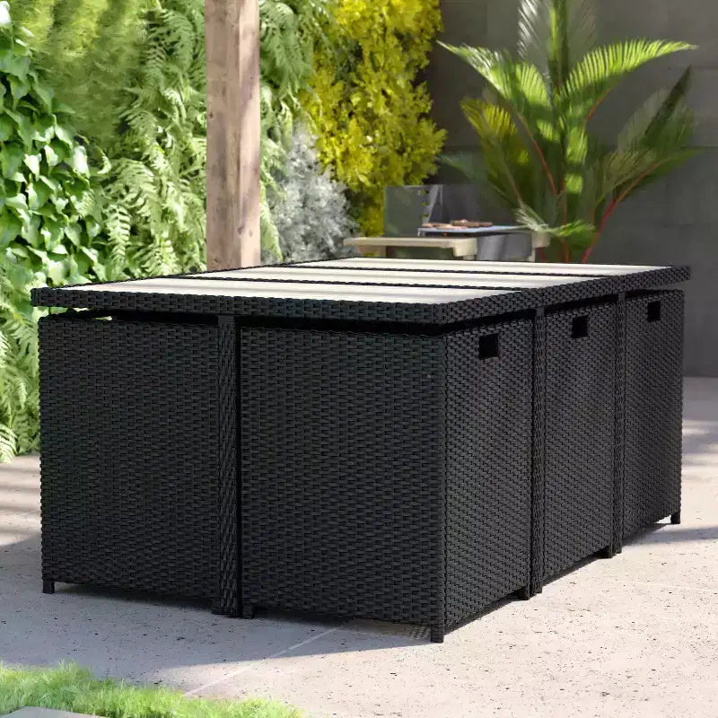 Set da pranzo per esterni da 7 pezzi Flash Furniture Peregrine, sedie modulari in vimini salvaspazio con cuscini e piano del tavolo in legno di acacia