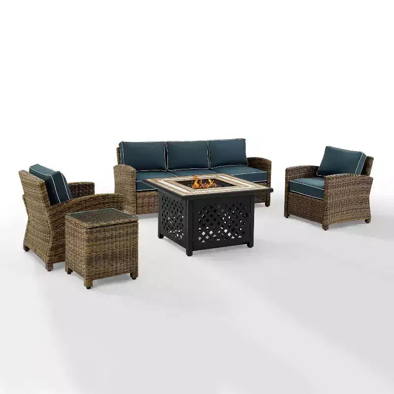 Set Conversazione da Esterno in Vimini Bradenton da 5 pezzi con Tavolo da Fuoco - Crosley