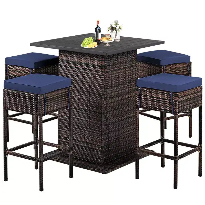 Costway Set 5 Pezzi Tavolo da Bar e Sgabelli in Rattan da Esterno con Ripiano Contenitore Nascosto e Cuscini