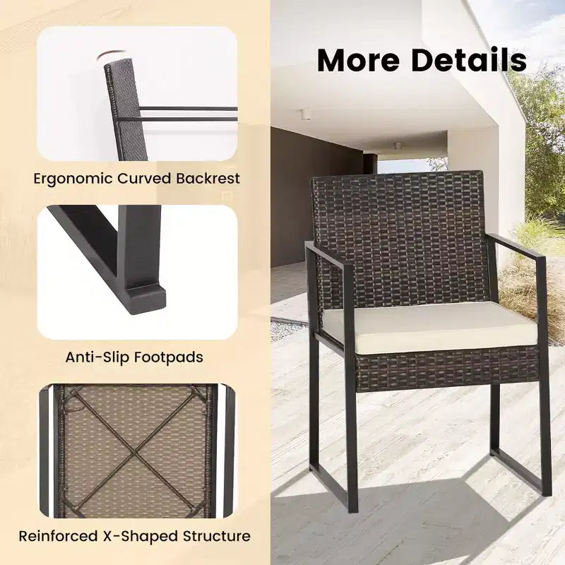 Set di mobili da giardino Costway da 3 pezzi, sedie e tavolino in rattan intrecciato con cuscini, ultra resistenti