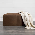 Pouf quadrato in pelle pieno fiore da 90 cm con base in metallo