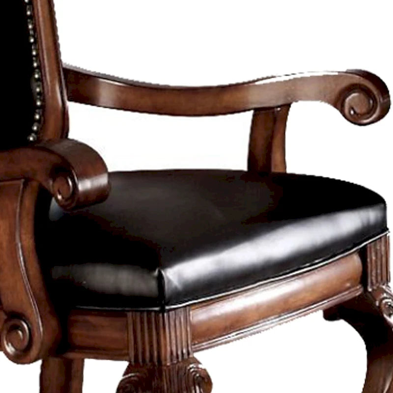 Sedia da pranzo imbottita con braccioli e gambe in legno intagliato (set da 2) - PU nero e ciliegio