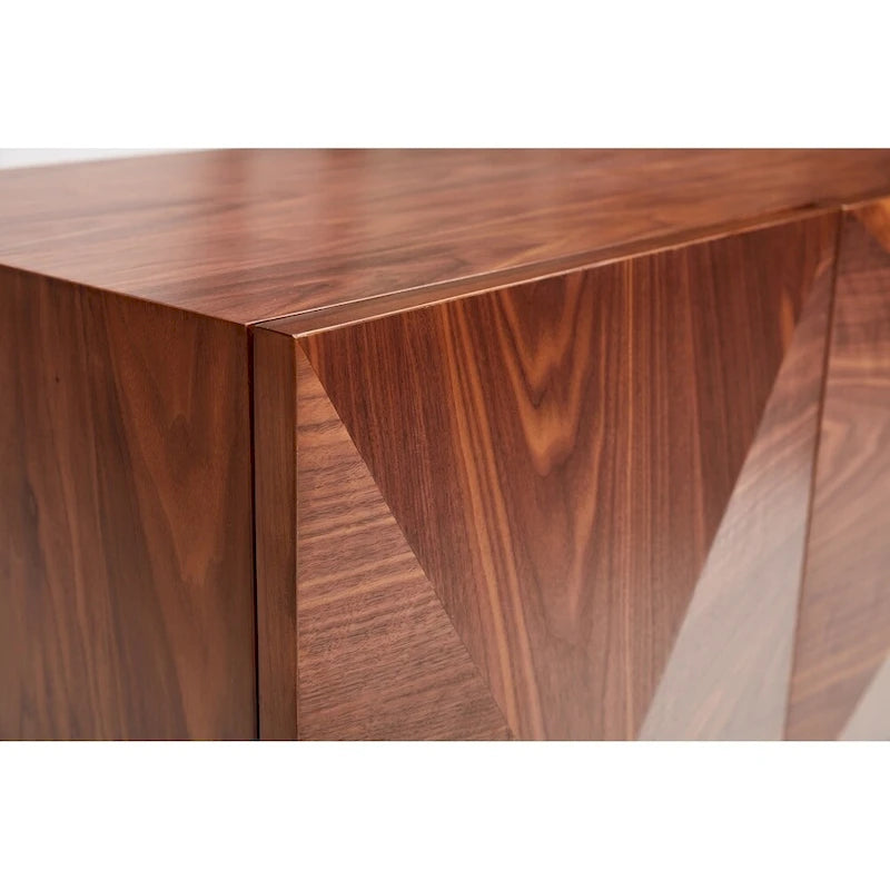 Credenza a 3 ante con gambe in acciaio e ripiani regolabili